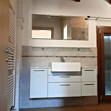 Rusticale Villa *
